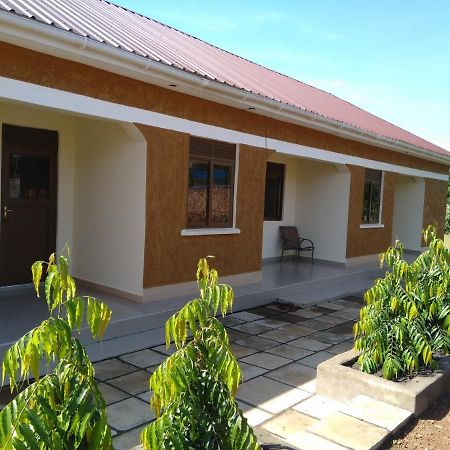 Kalalo Cottage Inn Pakwach Экстерьер фото