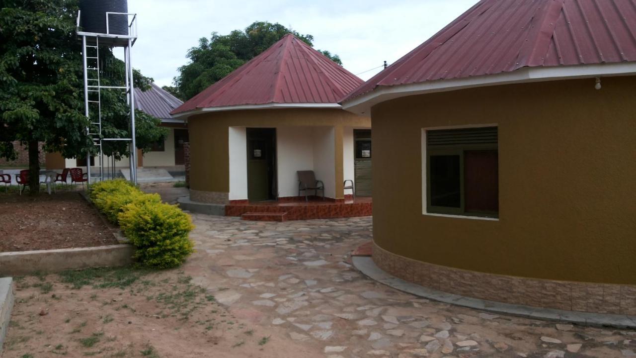Kalalo Cottage Inn Pakwach Экстерьер фото