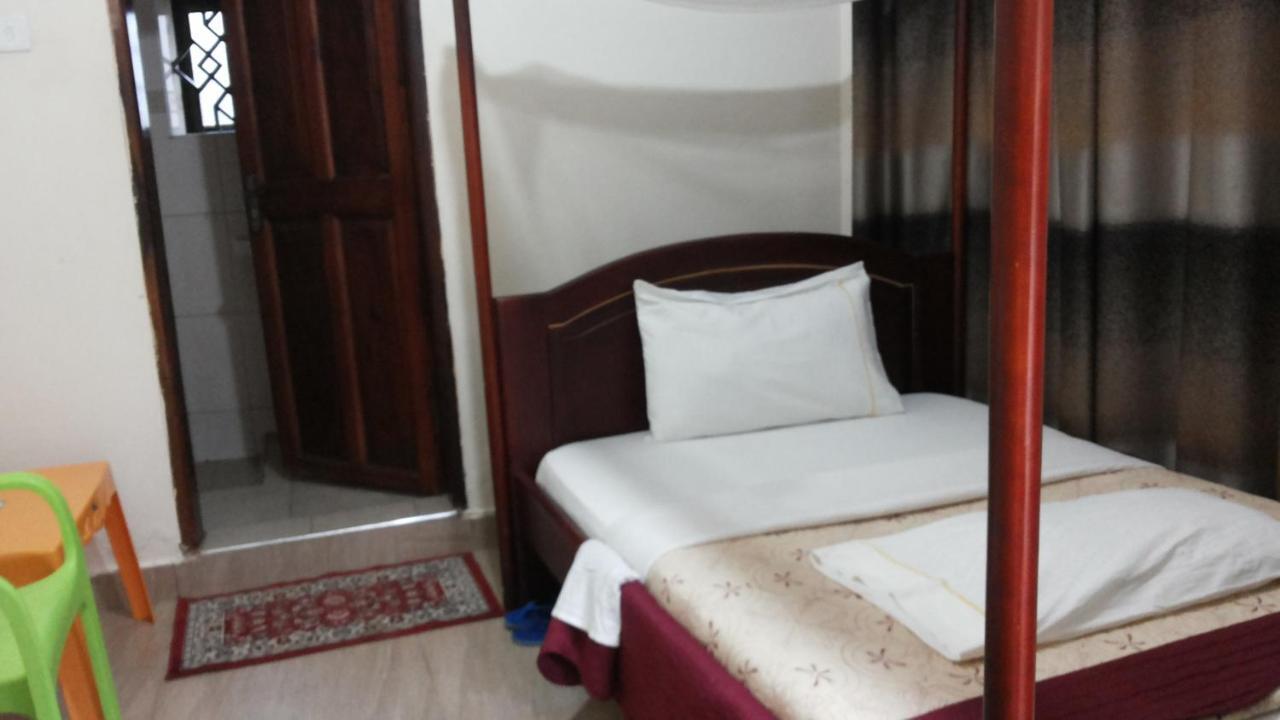 Kalalo Cottage Inn Pakwach Экстерьер фото