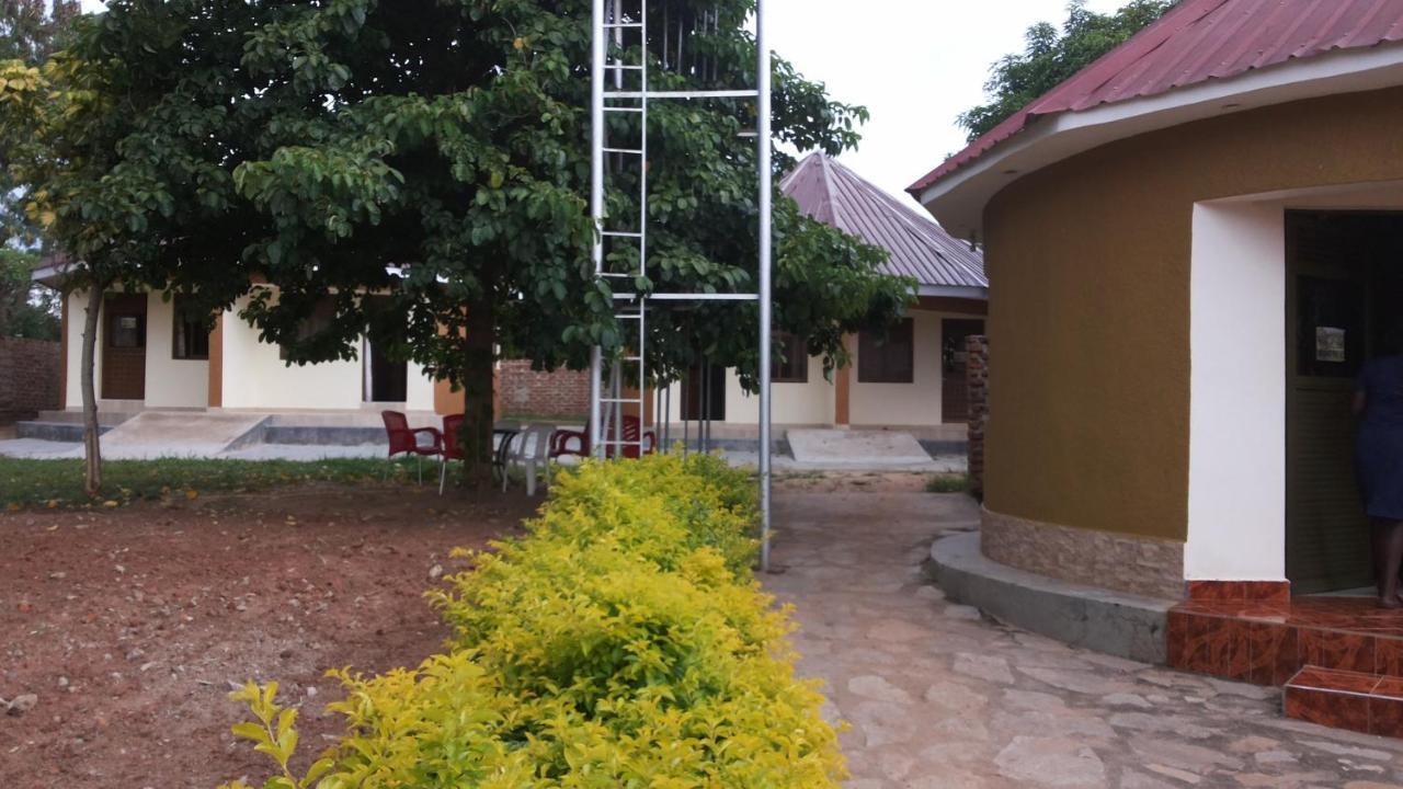 Kalalo Cottage Inn Pakwach Экстерьер фото